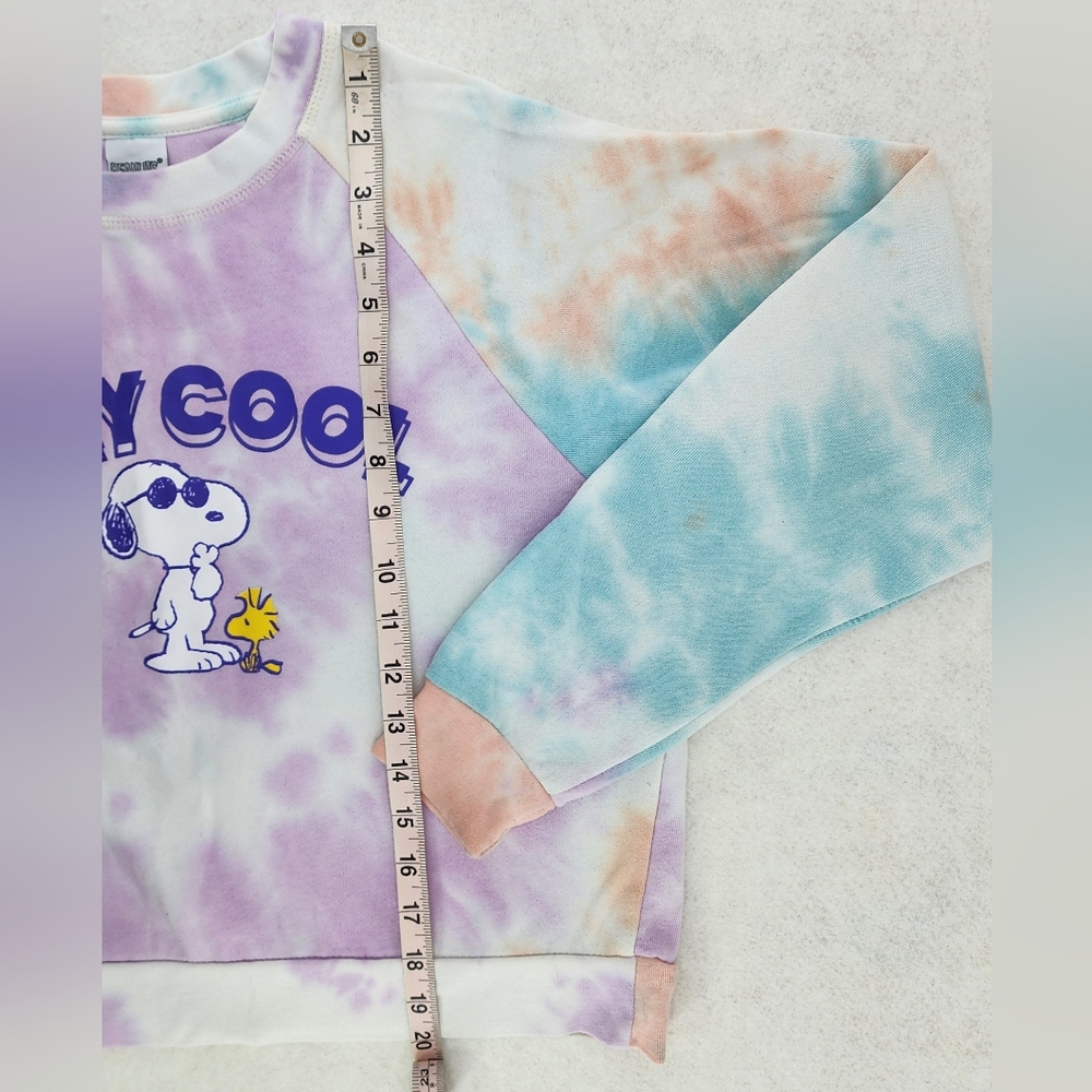 Peanuts Snoopy Tie Dye Sweatshirt Women's Size Small Stay Cool - Picture 6 of 6